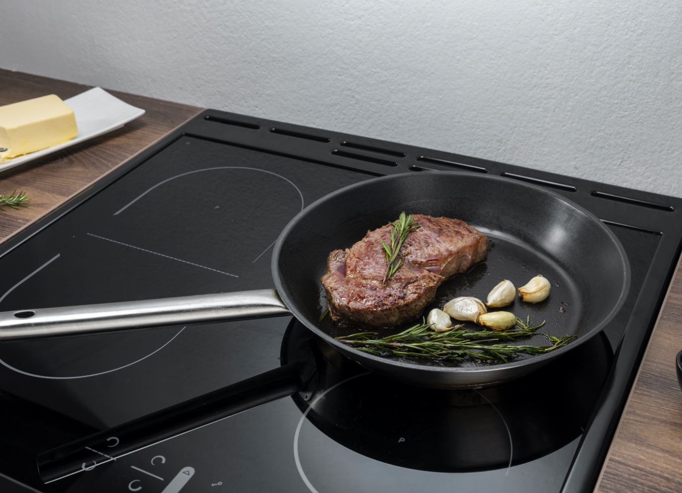 Hisense HI65222BB Induction Hobs feature image - mobile