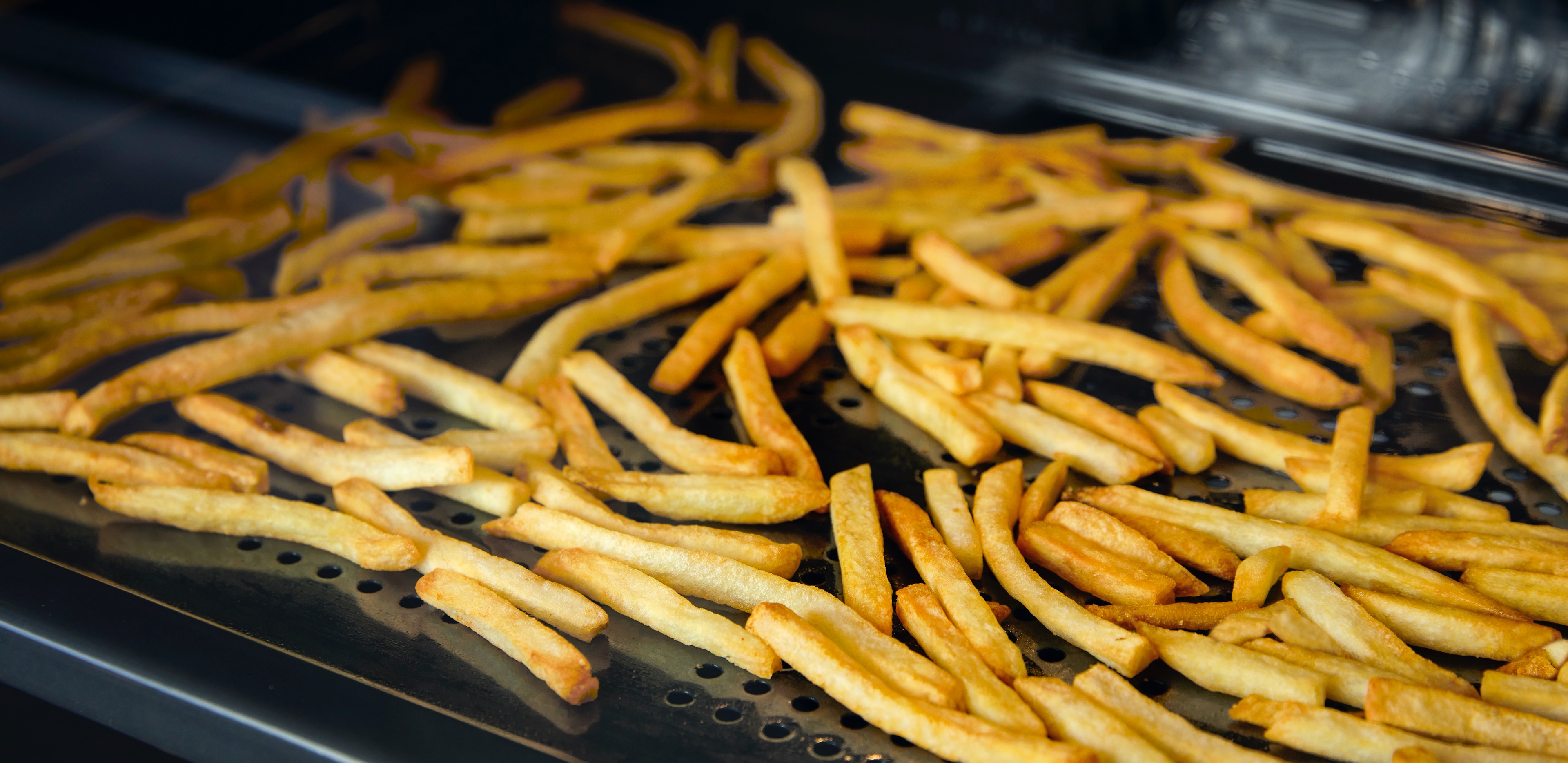 Hisense BSA66334PX Air Fry feature image