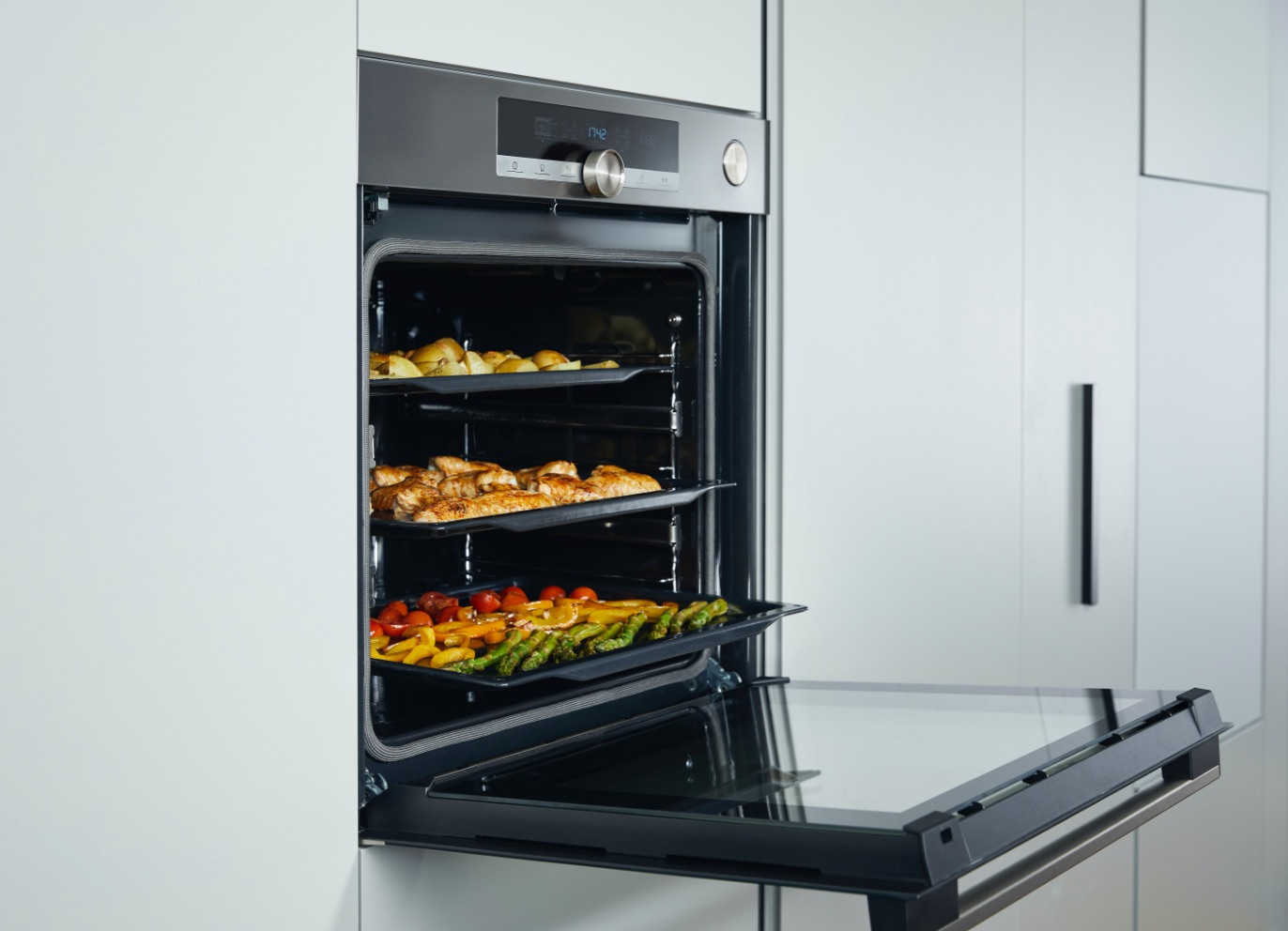 Hisense BSA65226AX - Simultaneous Cooking feature image