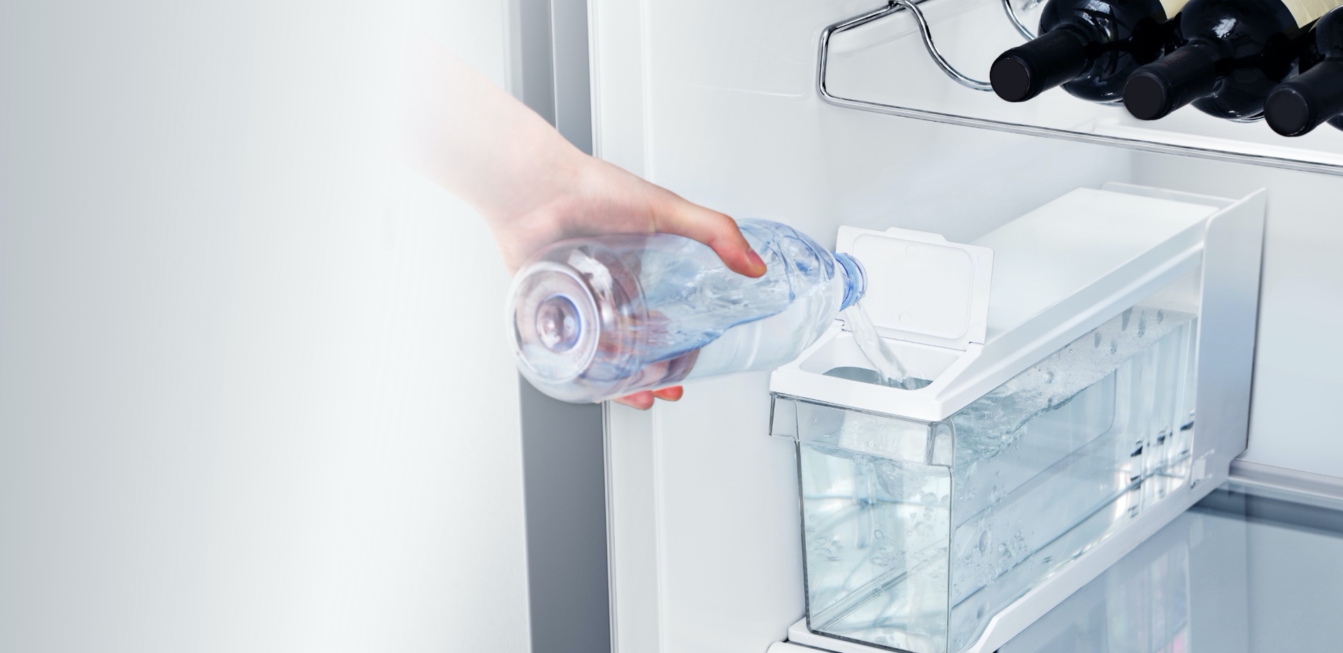 Hisense BCD-535W - Non Plumbed Watertank feature image