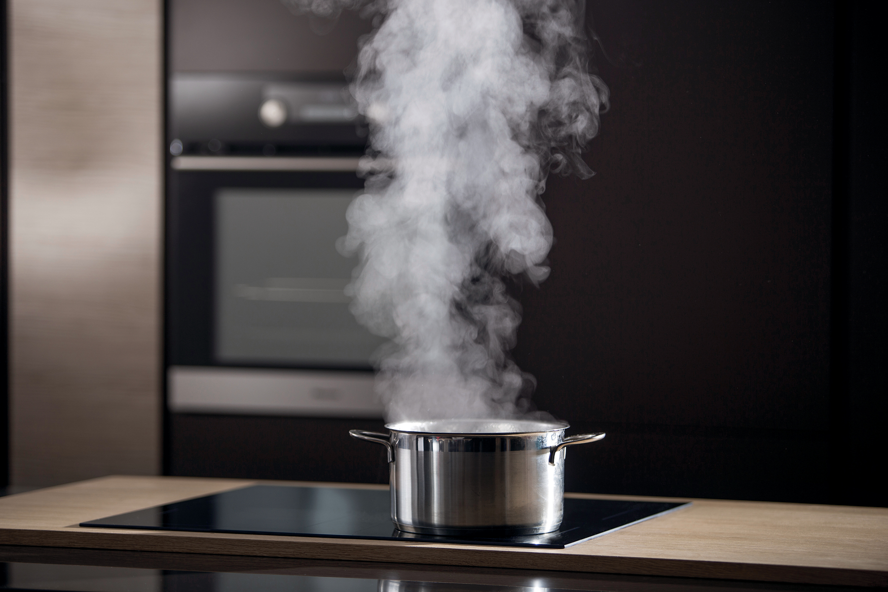 Hisense HI65222BB Rapid Boil feature image - mobile